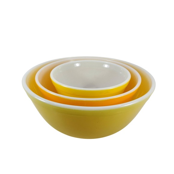 Vintage Pyrex Yellow Orange Nesting Mixing Bowls Set of 3 Models 401 402 403